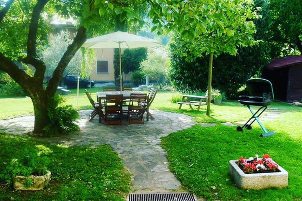Apartment Piccolo Borgo Castelveccana Buitenkant foto